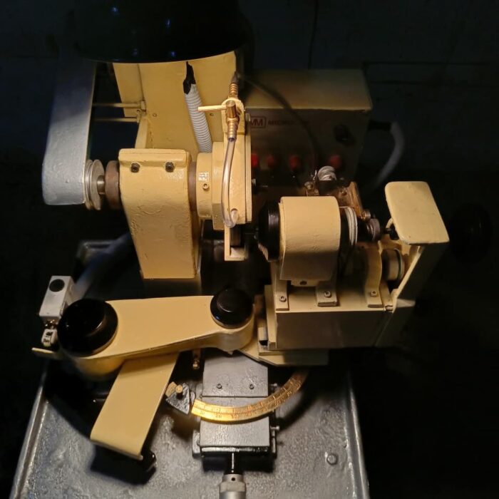 gemstone girdle callibration and cabochan machine (wheel cut)